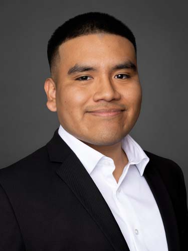 Aurelio Cruz-Salvador headshot